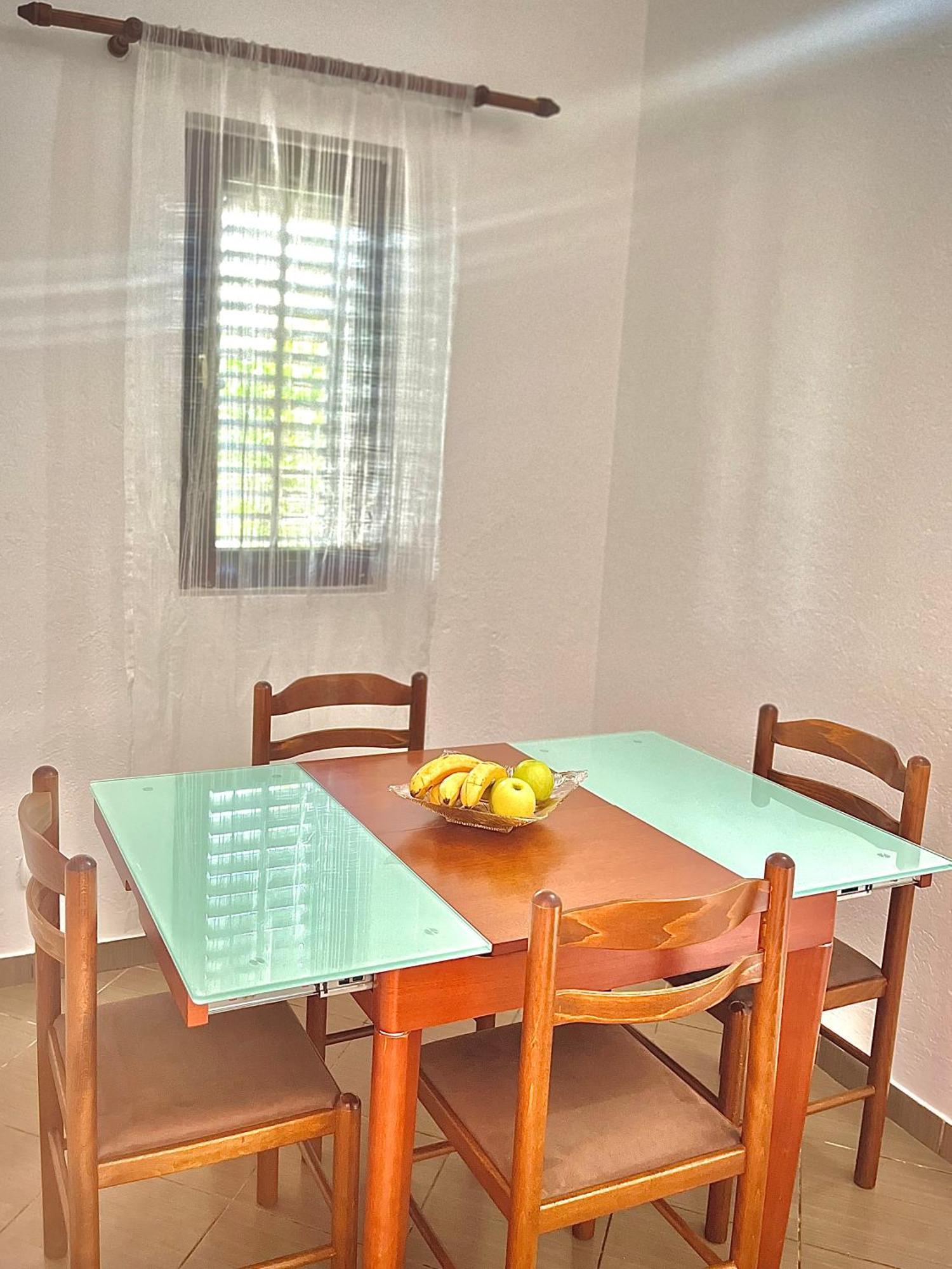 As Apartment House Nikšić Buitenkant foto